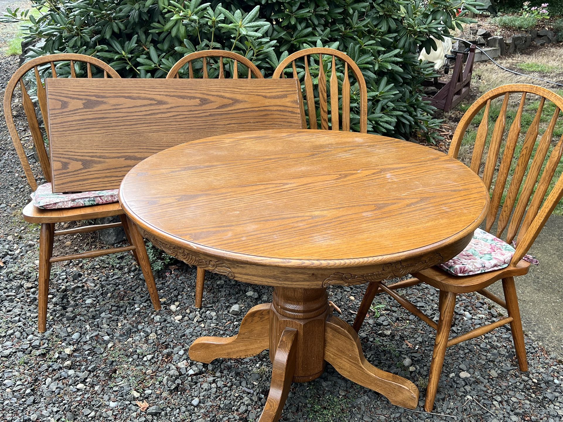 Oak table + 4 Chairs