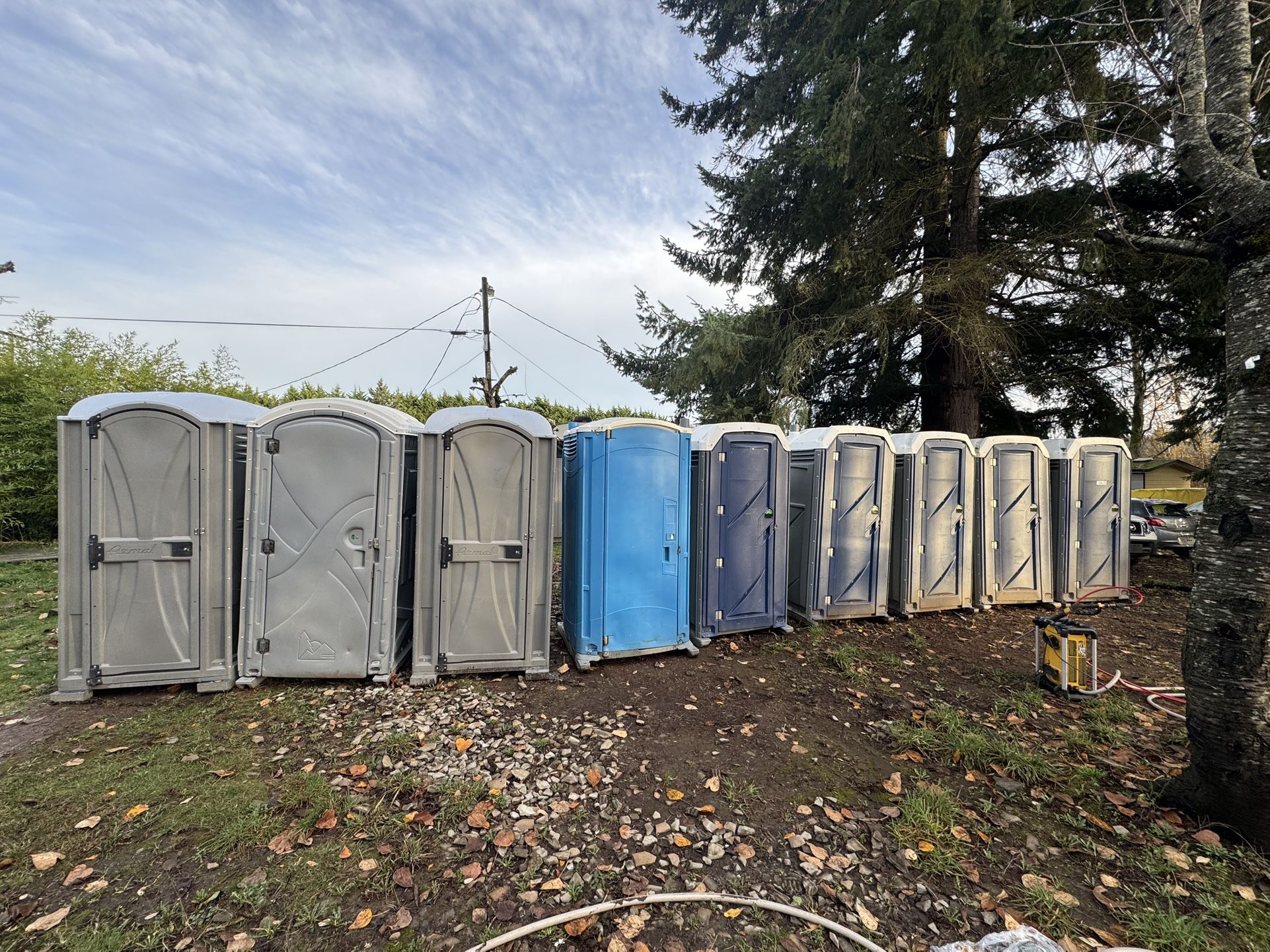 Portable toilets For Sale