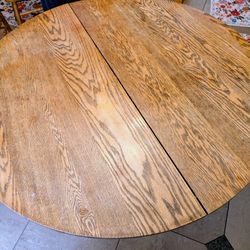 45 1/2" Round Oak Table 