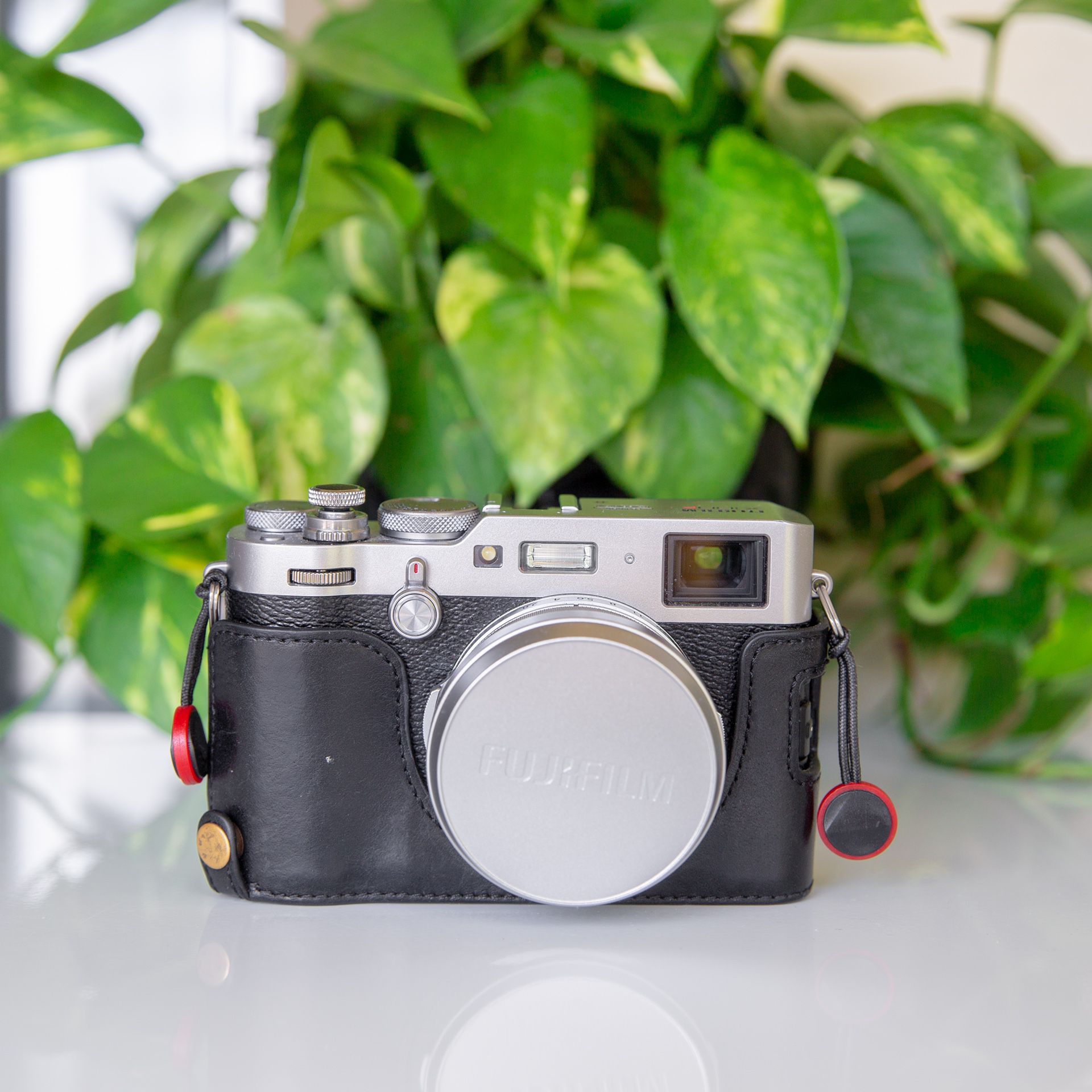 Fujifilm X100F 24.3MP Mirrorless Camera with 23 mm Lens