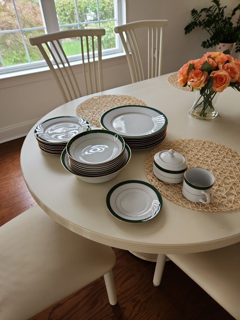 Dishes Service For 8 $25