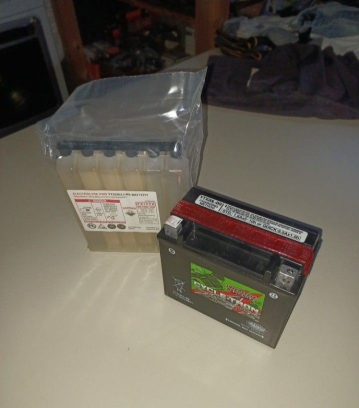 Brand new cycle tron, motorcycle battery M320BS