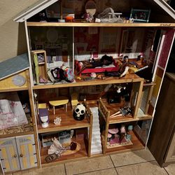 Wood  Play House  (Kid Kraft )