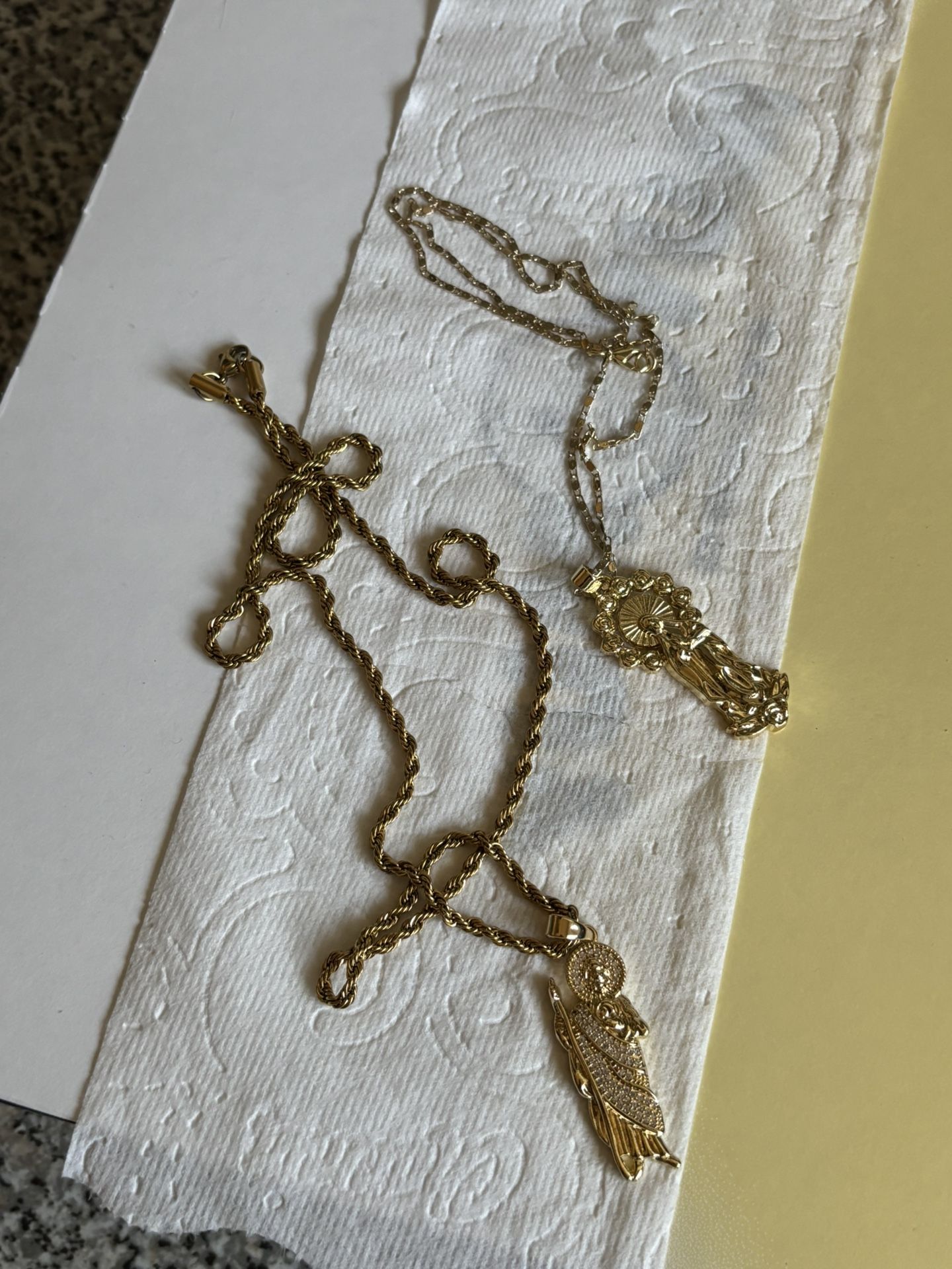Chain with charm Not Real