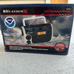 WeatherX LED Flashlight/Radio