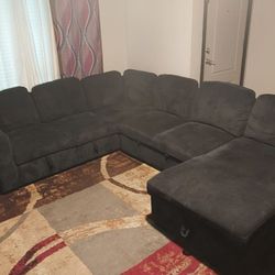 Oversized Sectional Couch w/ Storage + Pull-Out  – Like New