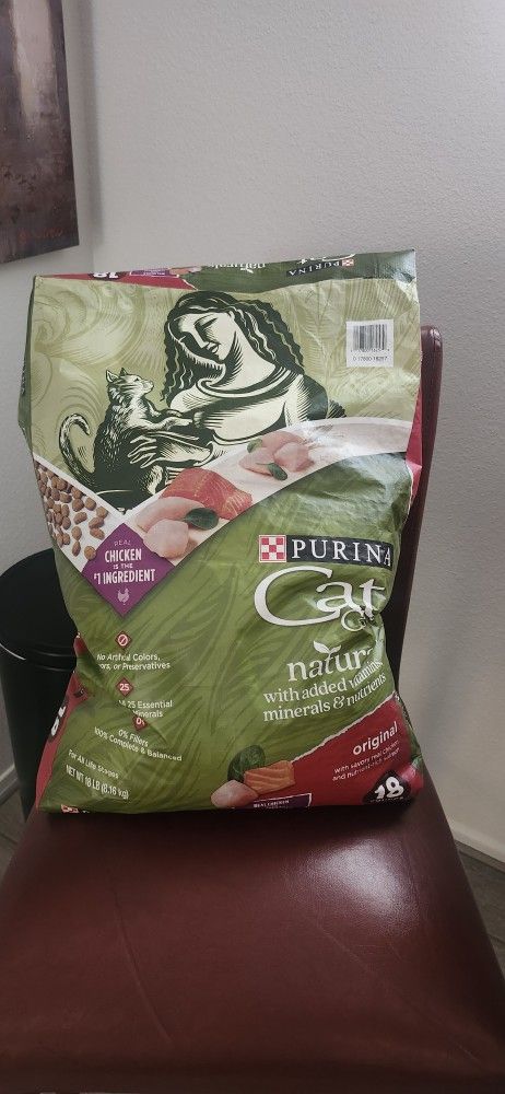 Purina Cat Chow Naturals, Dry Cat Food, Chicken & Salmon, 18 lb Bag