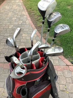 THIS IS A GREAT BEGINNER OR ADVANCED MENS RIGHTHAND GOLF SET WITH NICE GOLF BAG AND A DOZEN NEW GOLF BALLS. 