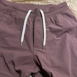 Vuori Sunday Performance Jogger Medium Burgundy