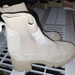 Women's Size 7.5 Steve Madden Suede Ankle Boots Brown