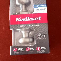 Kwikset Juno Satin Nickel Bed & Bath Door Knob