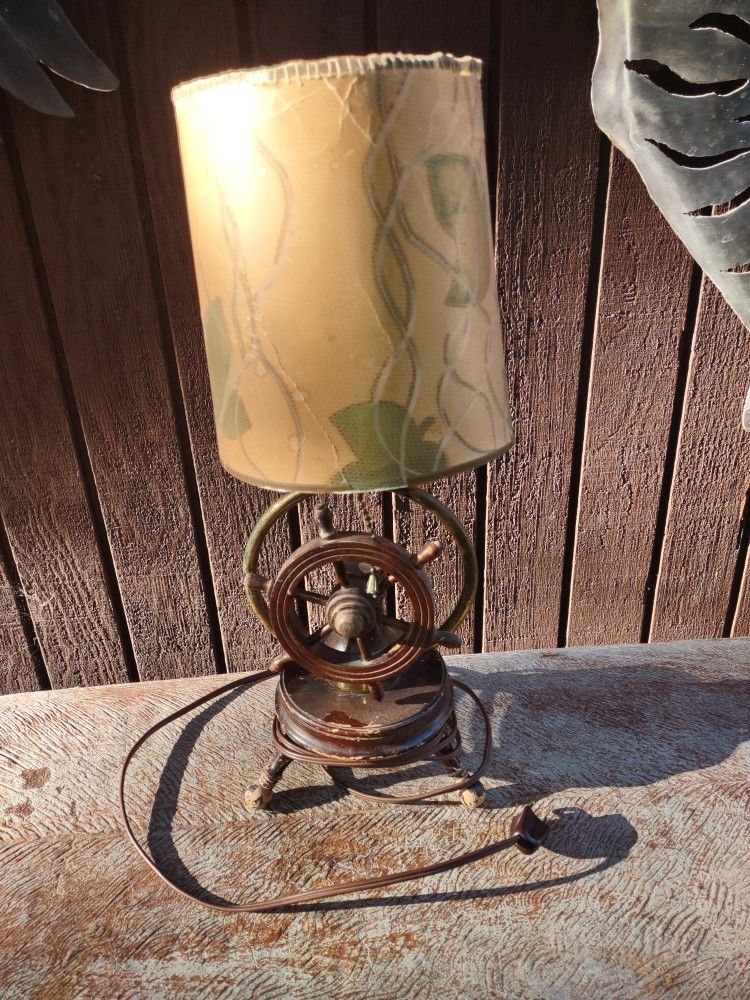 Lamp, Wooden Mainers Wheel, Vintage Lamp.