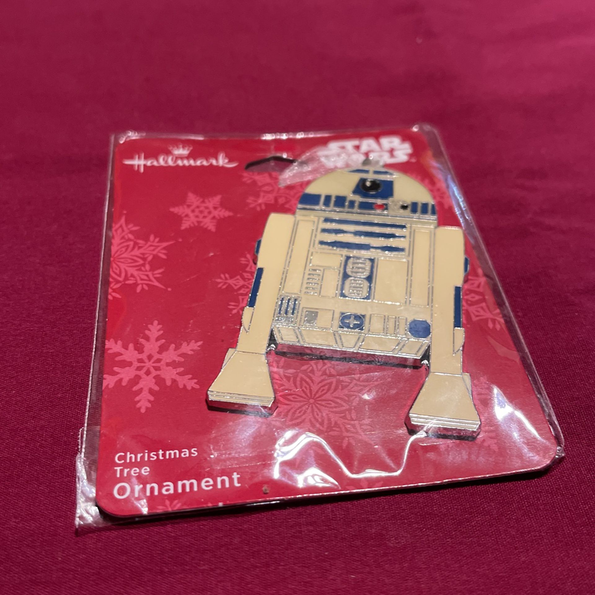 Star Wars R2-D2 Hallmark ornament. New in package, metal