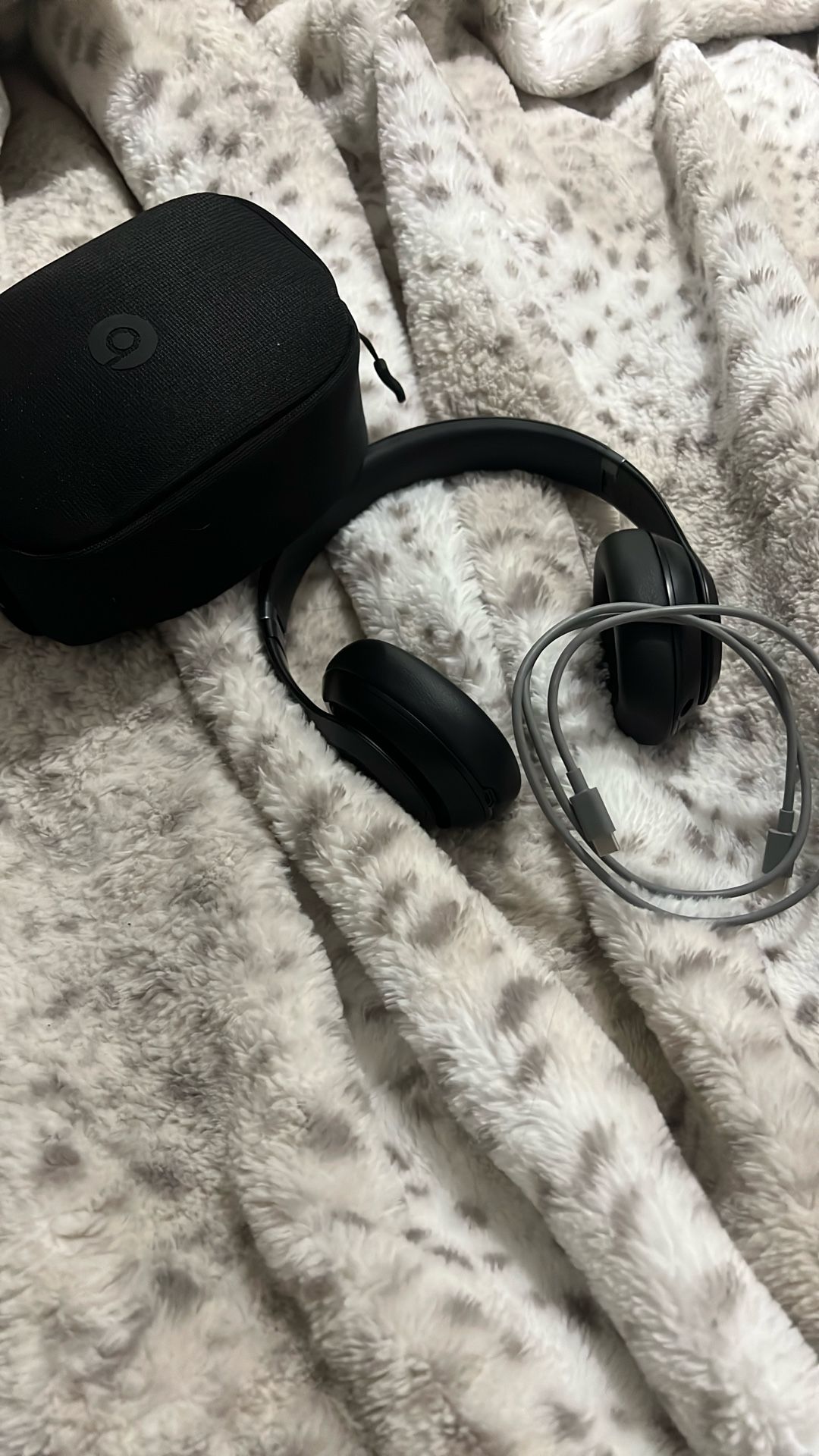 Used 100% Authentic Beats Studio Pro Unharmed