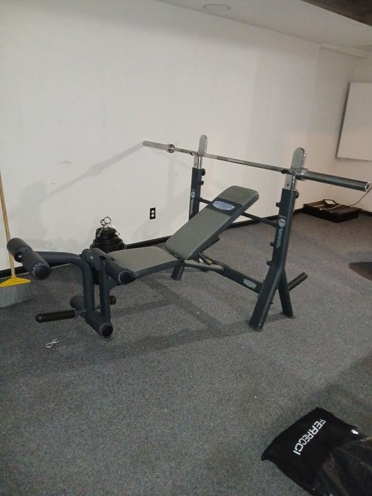 Iron Grip Weigh Stregth Bench