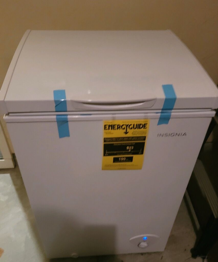 3.5 cubic Ft Deep Freezer