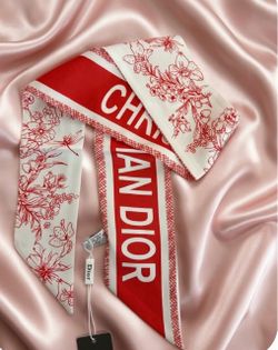 Women silk scarf new with tag regalos mujer