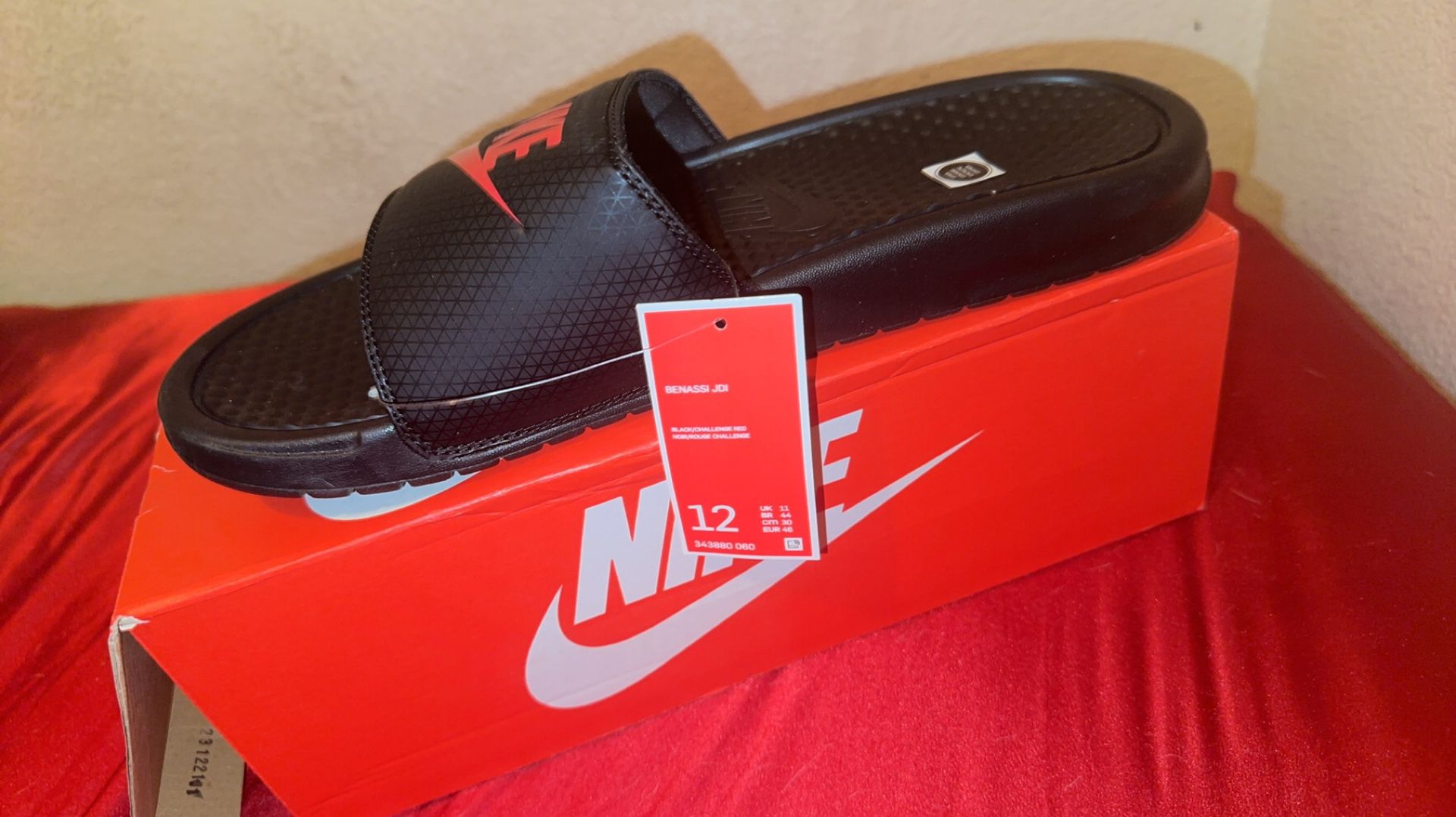 Humaan Mentaliteit medley Nike Benassi JDI for Sale in Phoenix, AZ - OfferUp