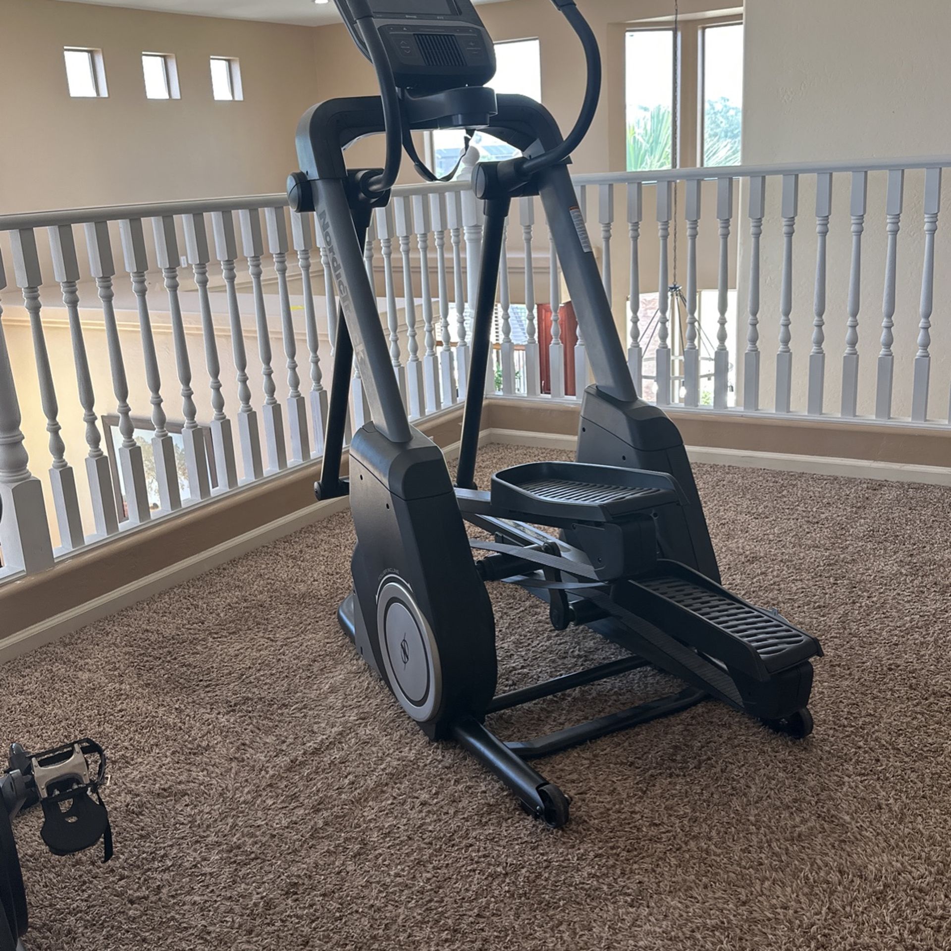 Nordictrack Elliptical Dimensions Fs10i Freestride Elliptical