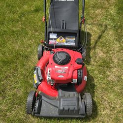 Troy-Built 21" Cutting Self Propelled With Bagger 150cc