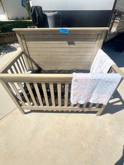 Baby crib
