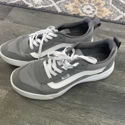 Vans — Men’s Size 9
