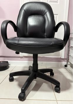 Black Leather Office Chair with Armrests