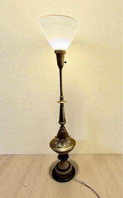 ⭕️ Vintage Stiffel Brass Milk Glass Lamp 39” Heavy Classic Hollywood Regency