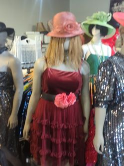 FEMALE FULL BODY MANNEQUIN GRAY PLUS SIZE
