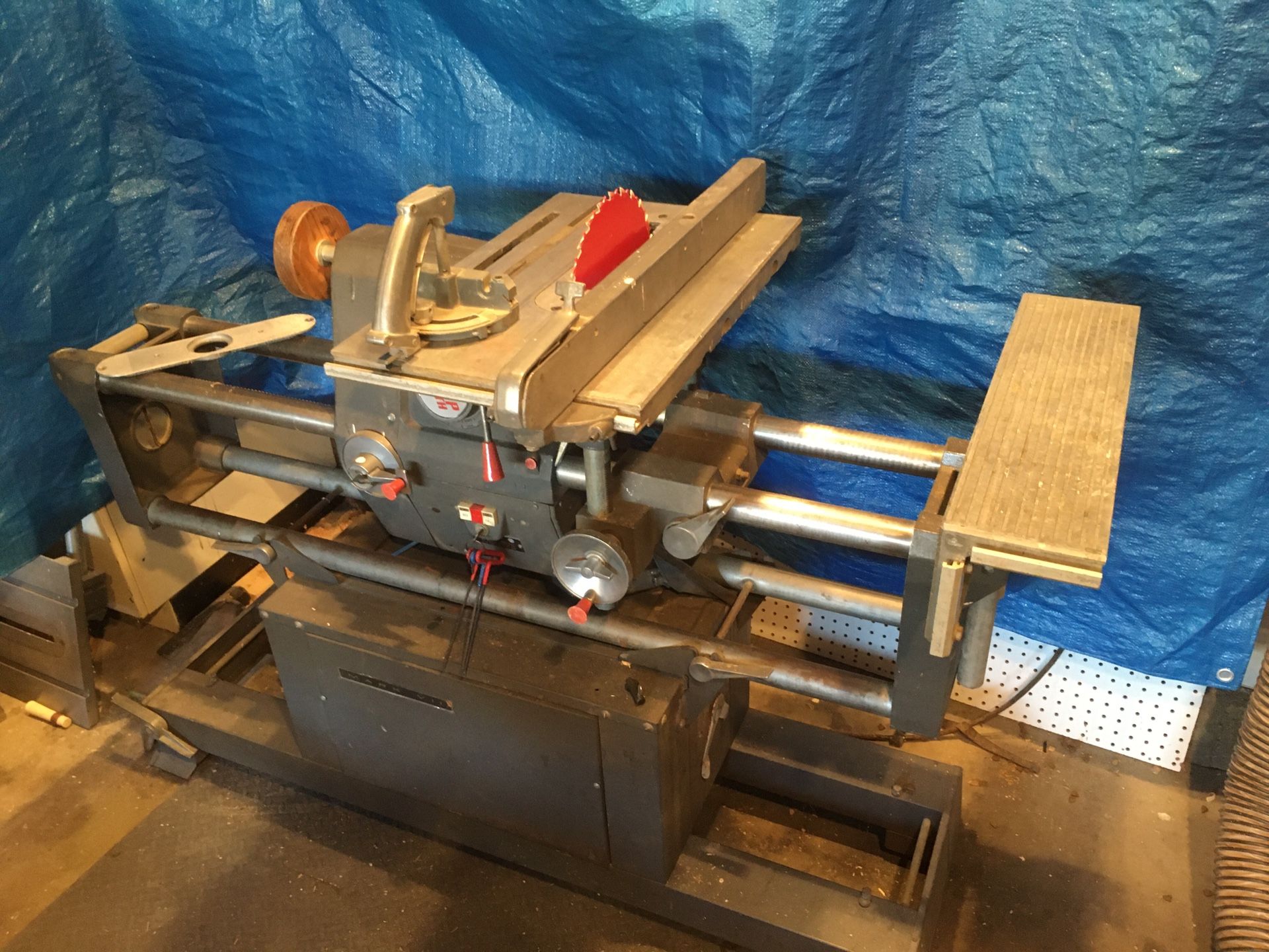 Shopsmith Mark VII (1960) tablesaw (multi tool) for Sale in Fullerton