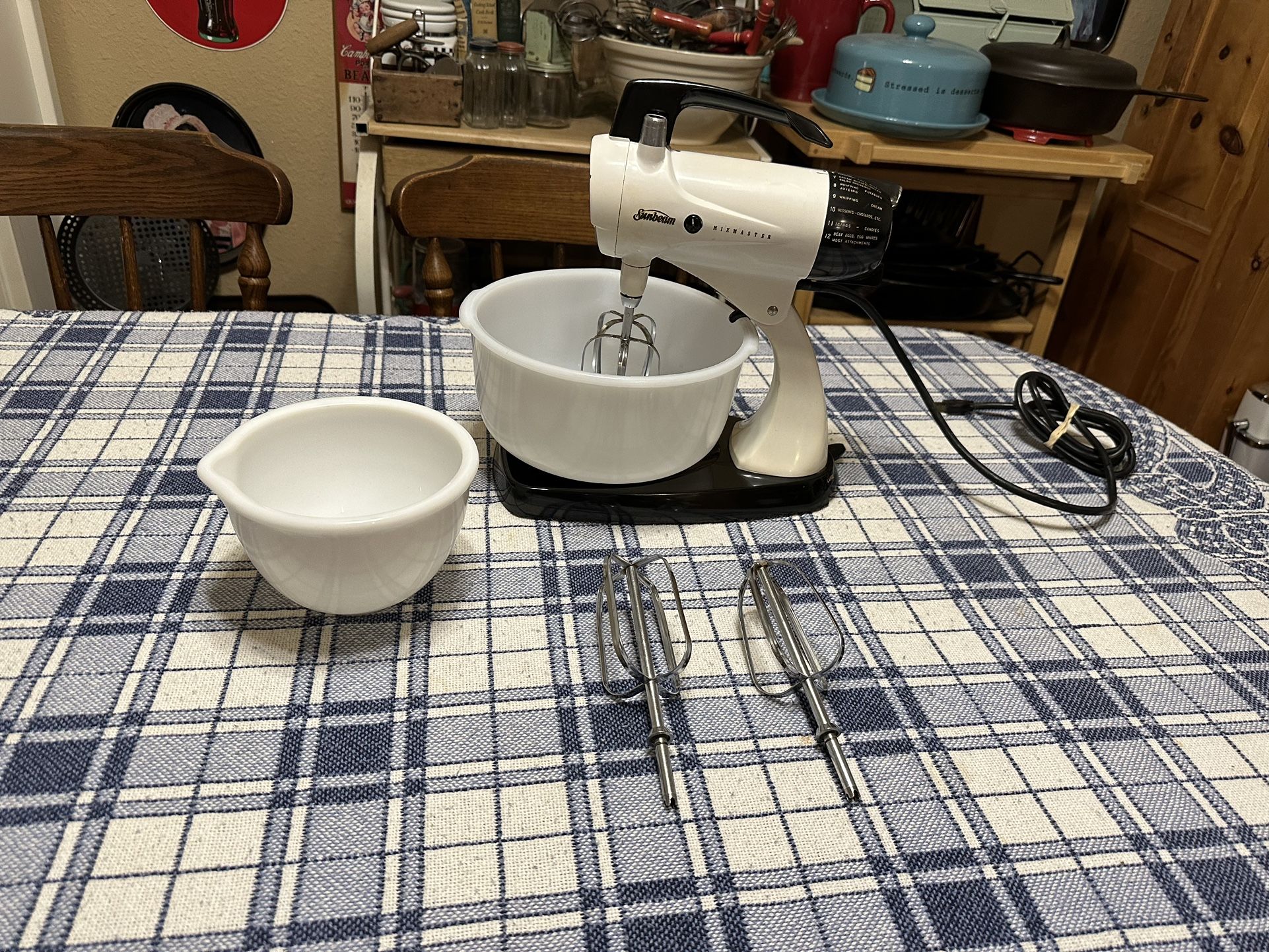 Sunbeam Mixmaster White 10-speed Stand Mixer W/ Two Milk Glass Bowls 