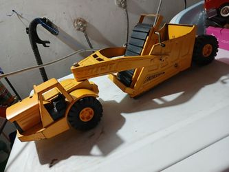 Vintage Structo elevating scraper