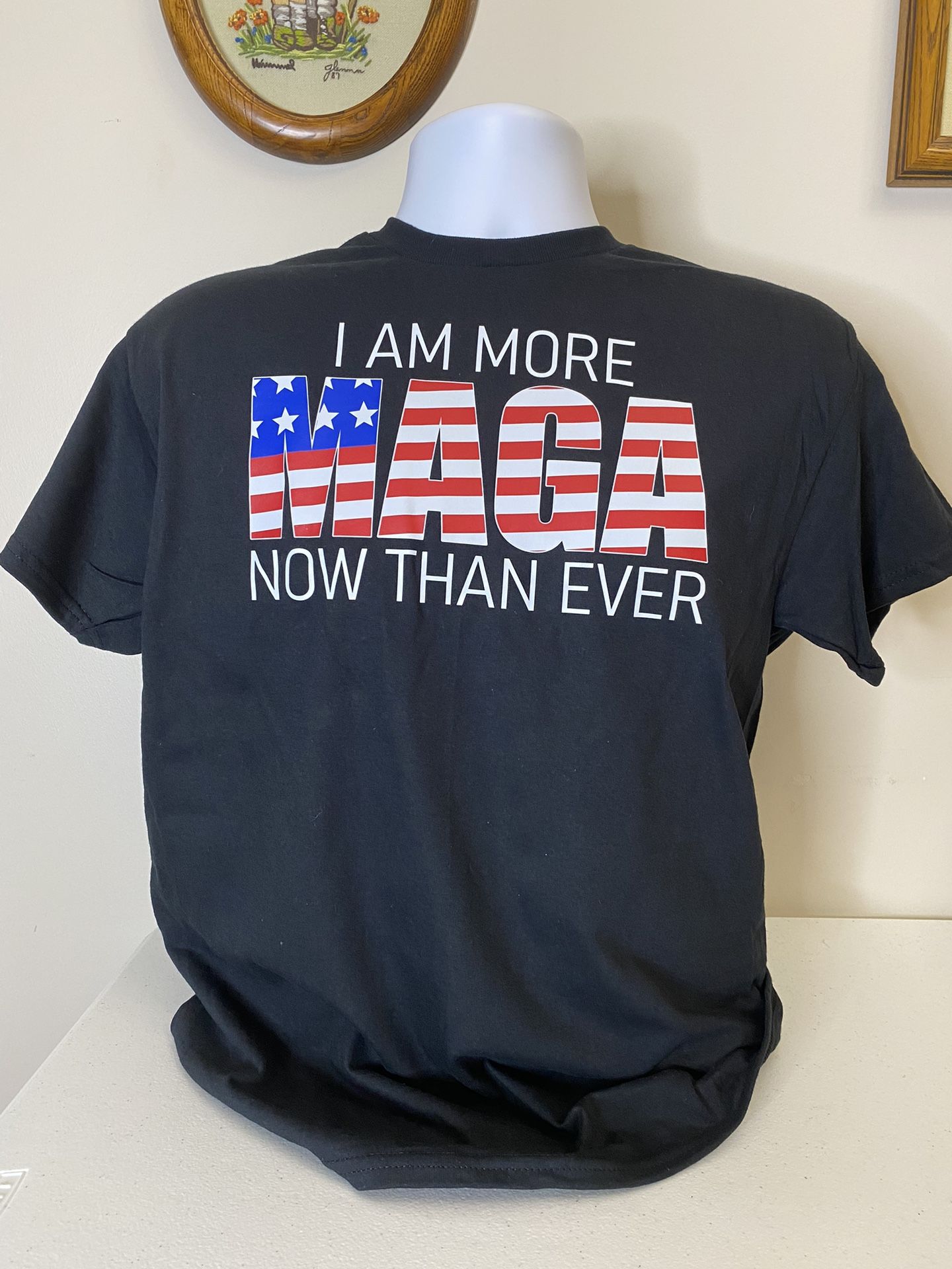 Trump T-shirt, New, Gildan 100% Cotton, Size Medium, (item 328)