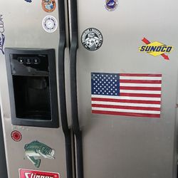 GE Side-by-Side Refrigerator 