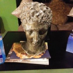 Head Statue