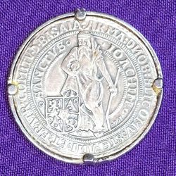 1967 replica of a 1520 Bohemian Joachims thaler medal, featuring Saint Joachim and the Schlick coat of arms.