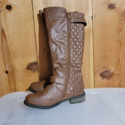 Ladys Brown Boots Size 7.5