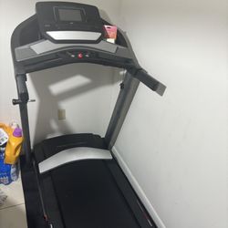Treadmill 