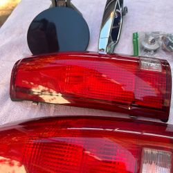 Two Tail Lights Came Off A  1998 Ford pickup truck Great Condition