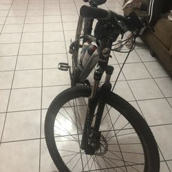 Giant Mountain Bike 29er
