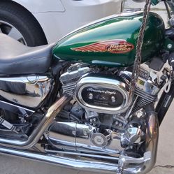 2004 Harley Davidson 1200cc Sportster.