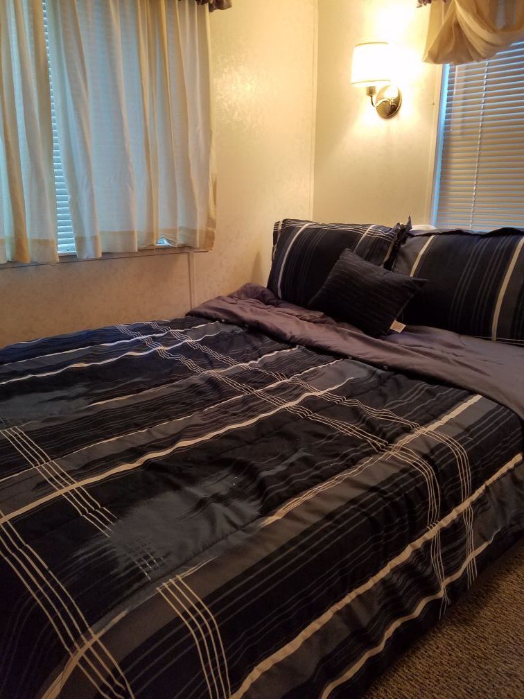 Park model for sale in yogi bear campground, Portage, Indiana for Sale