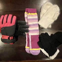 Youth gloves, mittens & wool socks