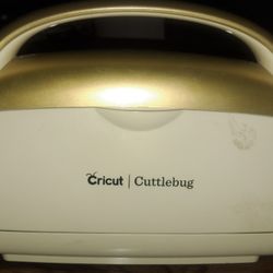 Circut Cuddlebug Emboss And Material Cutter