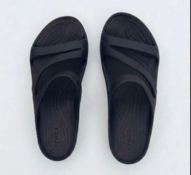 Crocs Swiftwater Sandals Size: 8. Excellent Condition!