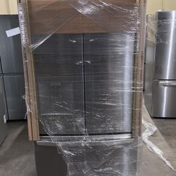 LG 29 cu. ft. French Door Refrigerator with Slim Design Water Dispenser