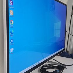 Dell D3218HN 31.5" White ( Like New  )