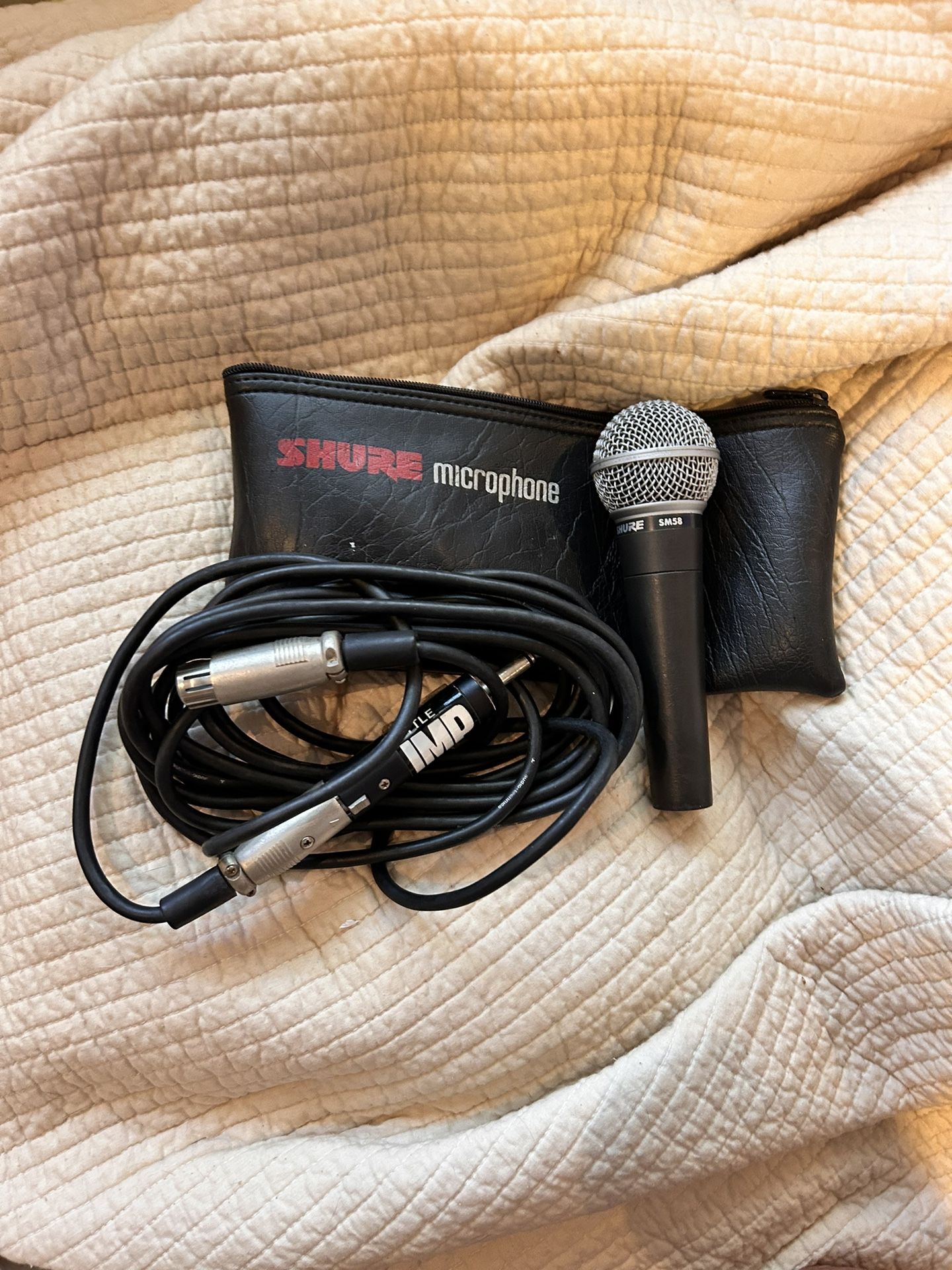 SHURE SM58 MIC WITH CABLE AND CASE