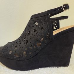 Torrid Black Mesh Cutout Platform Wedges Size 10WW
