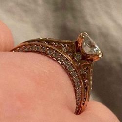 Engagement ring 